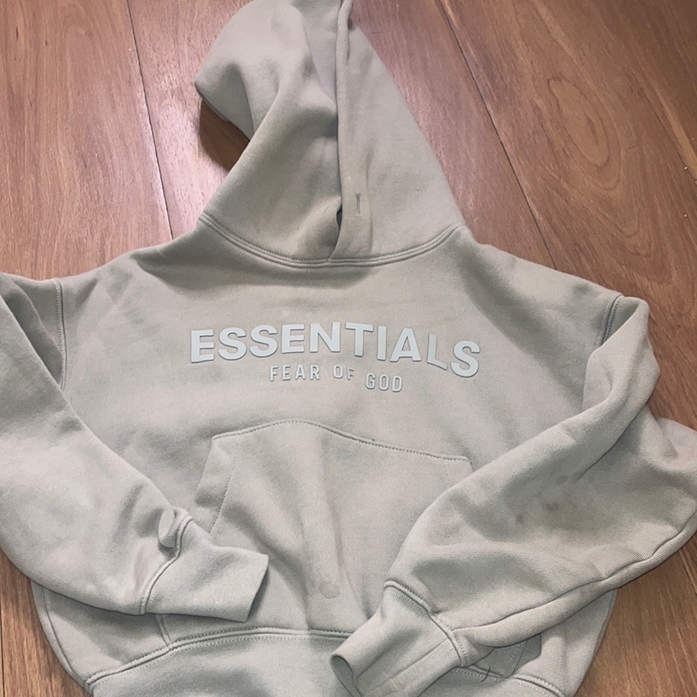 FEAR OF GOD ESSENTIAL SWEATSHIRT
